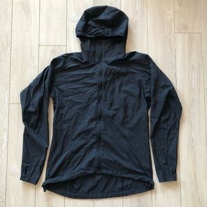 MEC Women’s Light Hiking Jacket in Black Size S